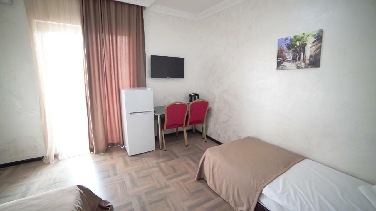 Hotel Progress Batumi Luaran gambar